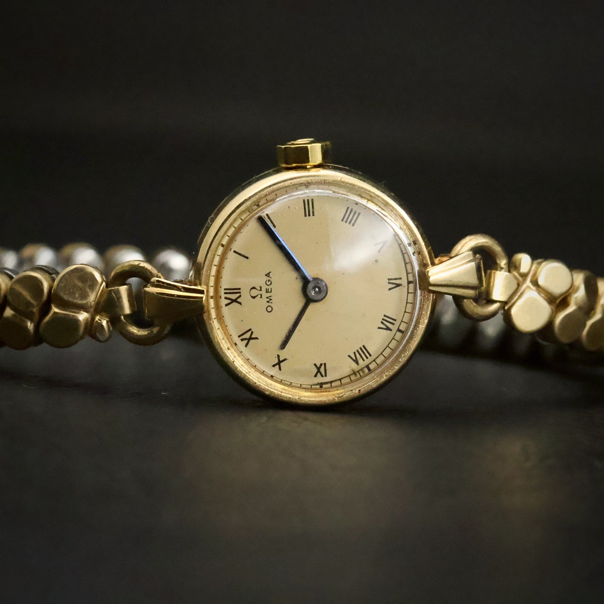 Omega Ladies Cocktail Watch | Solid 14K Gold Case | Roman Dial | Circa 1940, view 3