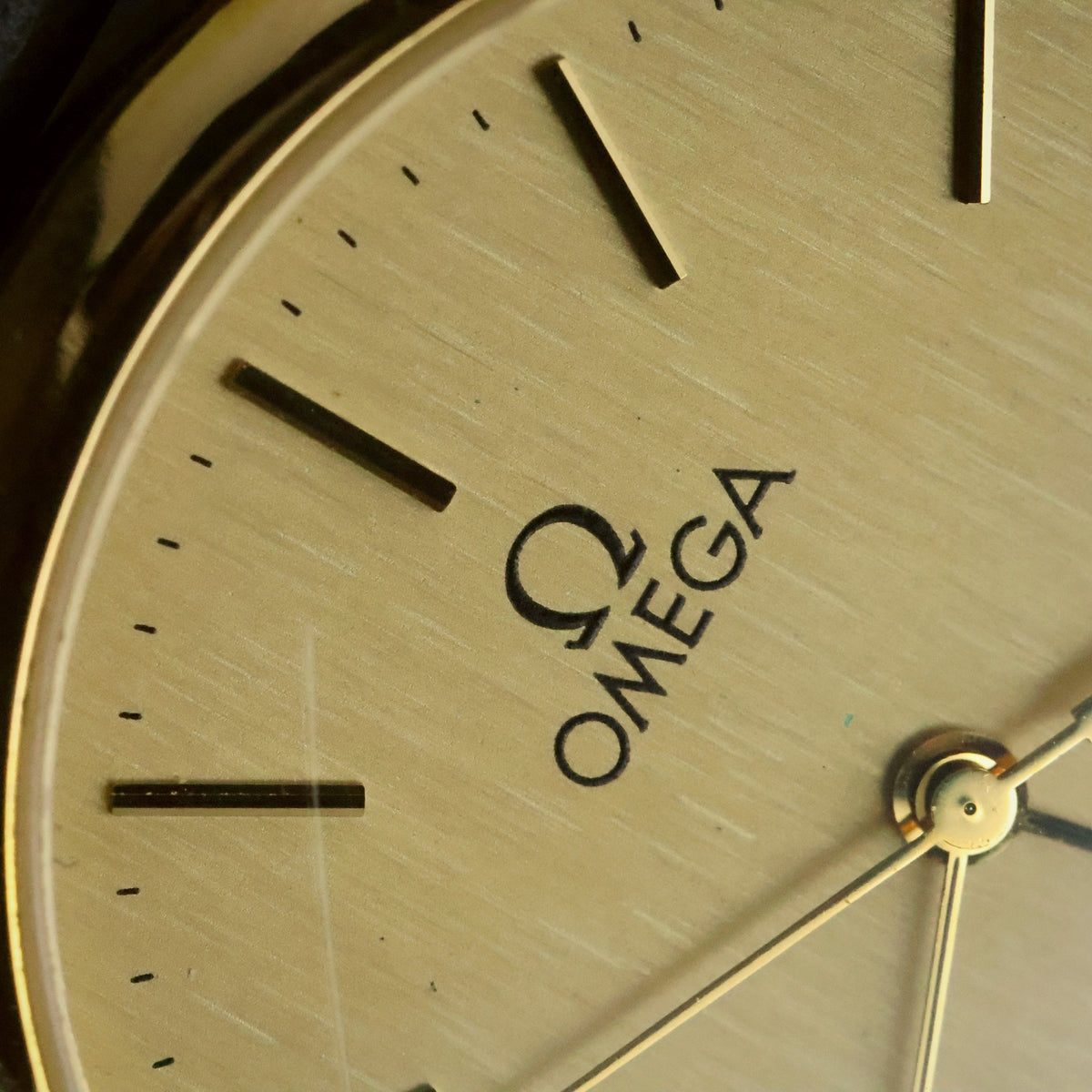 Omega De Ville | Champagne Dial | Gold-Plated | Quartz | Flared Lugs, view 5